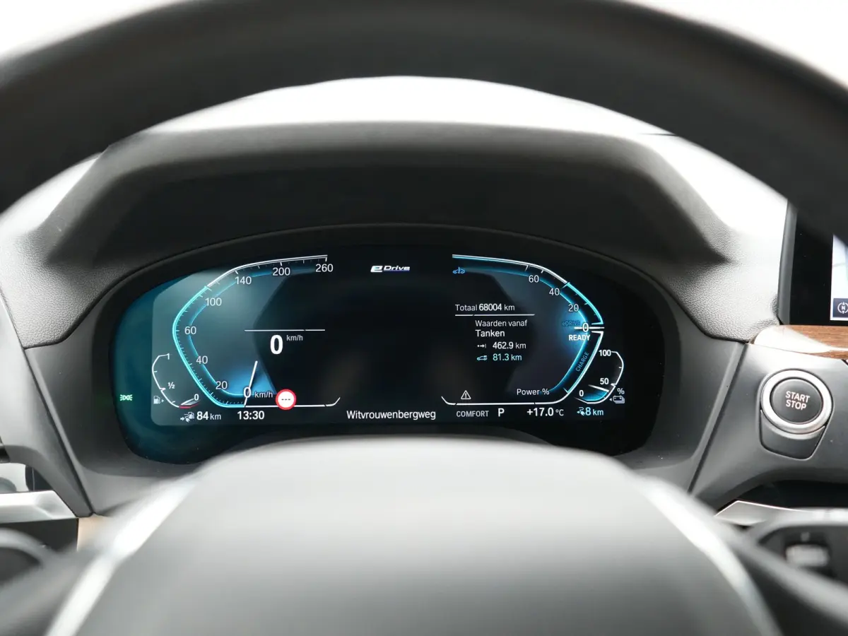 xDrive30e Advantage PHEV 293pk Dealer O.H | Trekhaak Af Fabriek | Head Up | Camera | Adaptief Onderstel | Cruise Control | Sportstoelen Verwarmd | Keyless | BLIS | Apple Carplay | Adaptive L