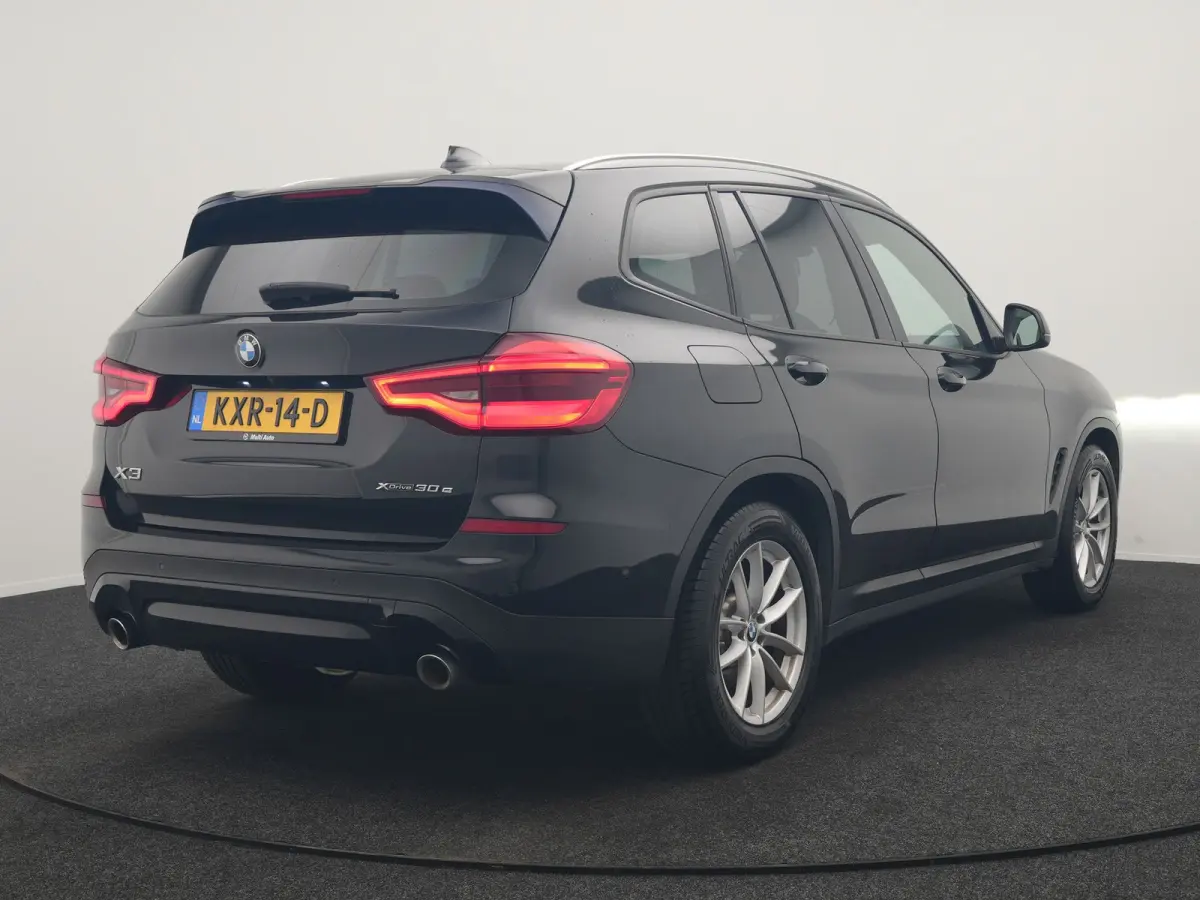 xDrive30e Advantage PHEV 293pk Dealer O.H | Trekhaak Af Fabriek | Head Up | Camera | Adaptief Onderstel | Cruise Control | Sportstoelen Verwarmd | Keyless | BLIS | Apple Carplay | Adaptive L