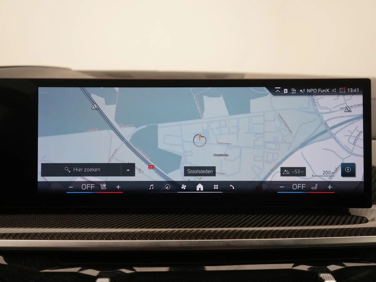 xDrive50e Launch Edition BTW AUTO | PANORAMADAK | LUCHTVERING | HARMAN KARDON | STOELKOELING & VERWARMING | MASSAGE | CARBON PAKKET | ALCANTARA HEMEL | TREKHAAK | MEMORY | HEAD-UP | ADAPTIEV
