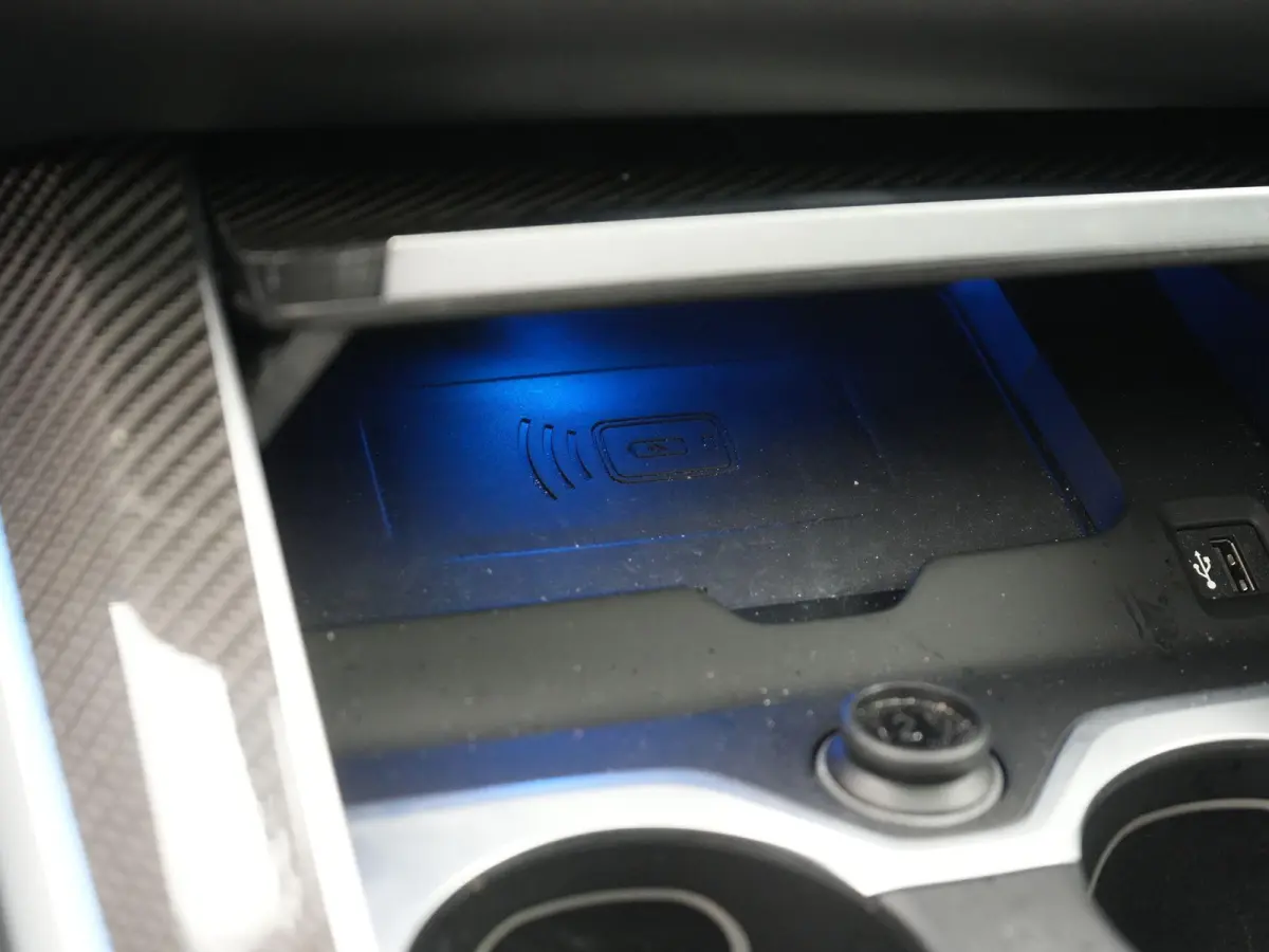 xDrive50e Launch Edition BTW AUTO | PANORAMADAK | LUCHTVERING | HARMAN KARDON | STOELKOELING & VERWARMING | MASSAGE | CARBON PAKKET | ALCANTARA HEMEL | TREKHAAK | MEMORY | HEAD-UP | ADAPTIEV