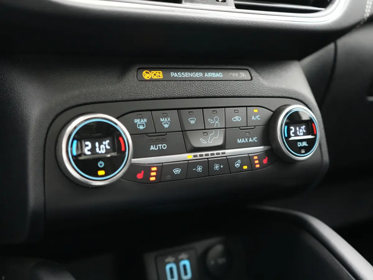 2.5 Vignale PHEV 225pk Dealer O.H. | Trekhaak Af Fabriek | Panodak | Adaptive Cruise | Head Up | 360 Camera | Bang & Olufsen | Lederen Comfortstoelen Memory & Verwarmd | Stuur Verwarmd | App
