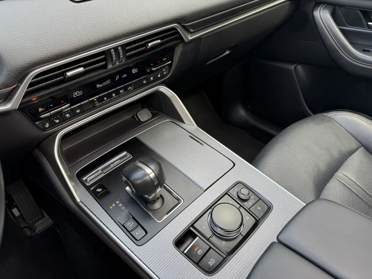2.5 e-SkyActiv PHEV Homura Black Edition
