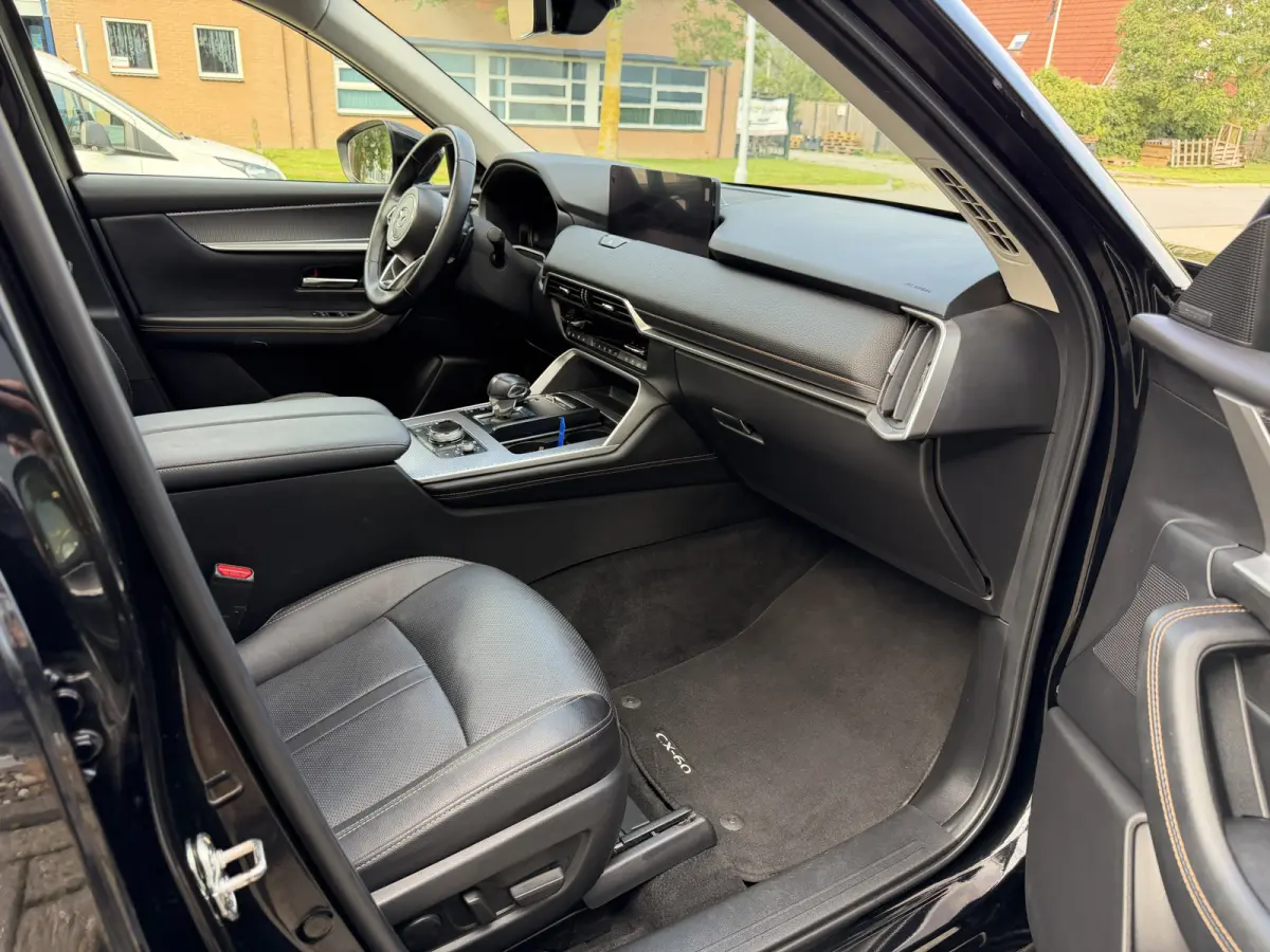 2.5 e-SkyActiv PHEV Homura Black Edition