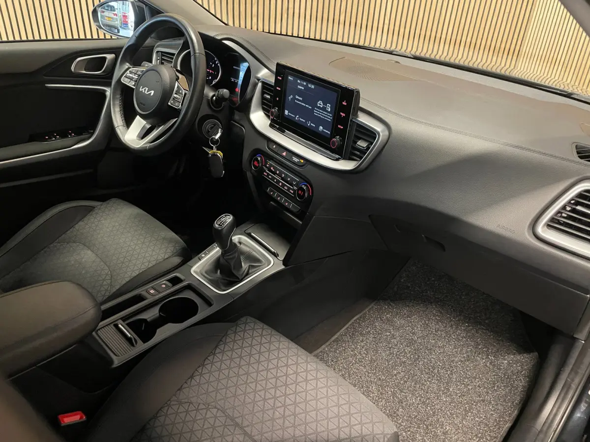 1.0 T-GDi DynamicLine|APPLE CARPLAY, ANDROID AUTO|STOEL-,STUURVERW|CAMERA|CRUISE,CLIMATE|1E EIG.|INCL.BTW|