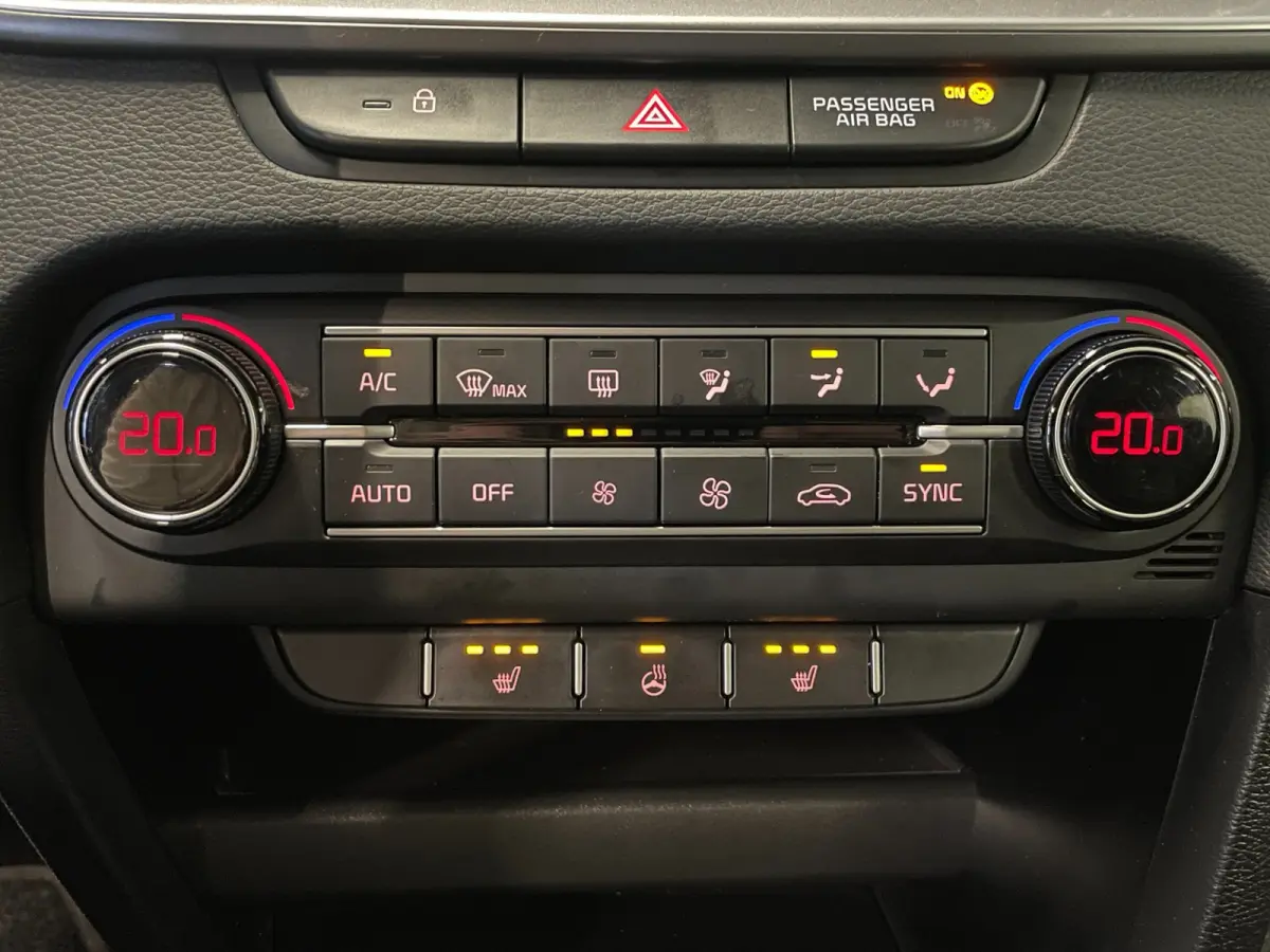 1.0 T-GDi DynamicLine|APPLE CARPLAY, ANDROID AUTO|STOEL-,STUURVERW|CAMERA|CRUISE,CLIMATE|1E EIG.|INCL.BTW|