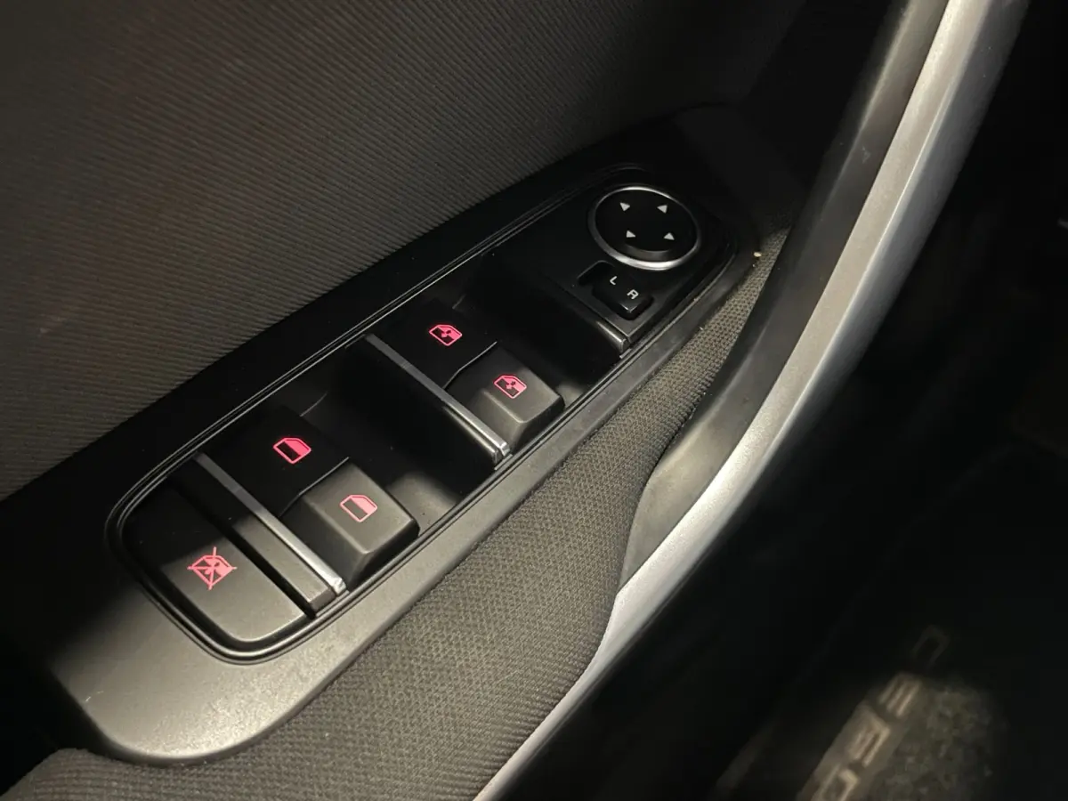 1.0 T-GDi DynamicLine|APPLE CARPLAY, ANDROID AUTO|STOEL-,STUURVERW|CAMERA|CRUISE,CLIMATE|1E EIG.|INCL.BTW|