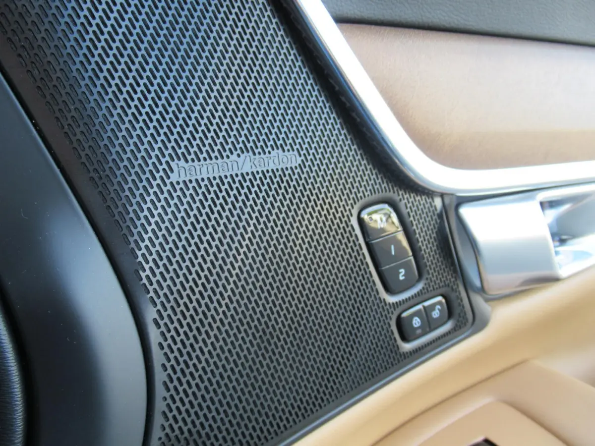 2.0 T4 Inscription | Cruise control adaptief | Camera | Standkachel | Trekhaak | Apple Carplay/Android Auto