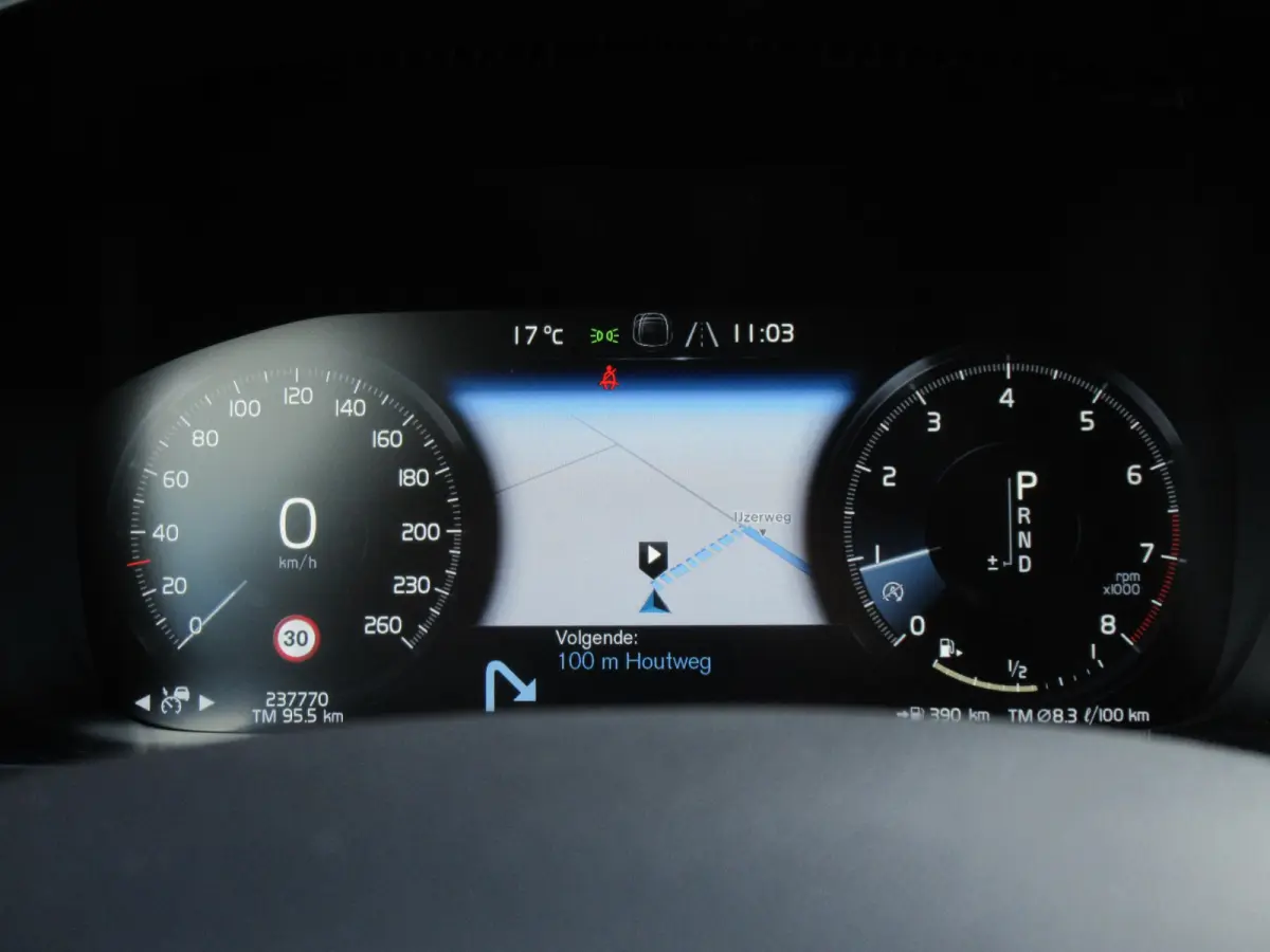 2.0 T4 Inscription | Cruise control adaptief | Camera | Standkachel | Trekhaak | Apple Carplay/Android Auto