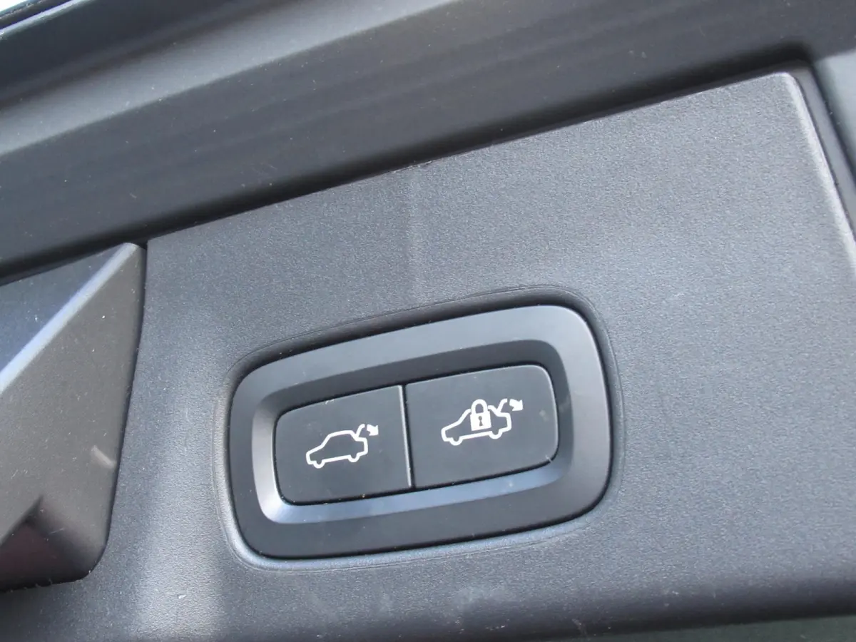 2.0 T4 Inscription | Cruise control adaptief | Camera | Standkachel | Trekhaak | Apple Carplay/Android Auto