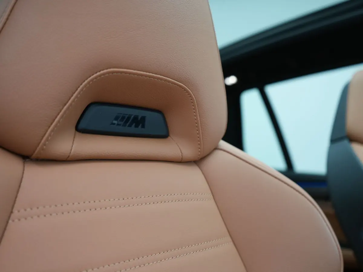 xDrive30e M Sport PHEV 293pk Dealer O.H. | Panodak | Adaptive Cruise | Head Up | 360 Camera | Harman / Kardon | Lederen Competition Stoelen Memory & Verewarmd | Stuur Verwarmd | Blis | Adapt