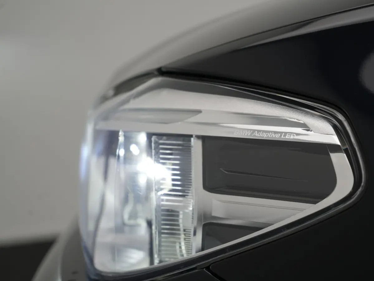xDrive30e M Sport PHEV 293pk Dealer O.H. | Panodak | Adaptive Cruise | Head Up | 360 Camera | Harman / Kardon | Lederen Competition Stoelen Memory & Verewarmd | Stuur Verwarmd | Blis | Adapt