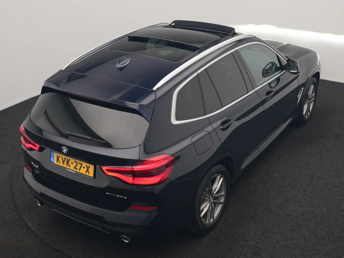 xDrive30e M Sport PHEV 293pk Dealer O.H. | Panodak | Adaptive Cruise | Head Up | 360 Camera | Harman / Kardon | Lederen Competition Stoelen Memory & Verewarmd | Stuur Verwarmd | Blis | Adapt