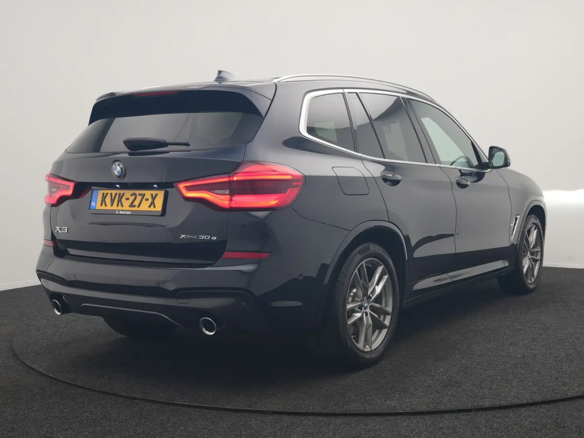 xDrive30e M Sport PHEV 293pk Dealer O.H. | Panodak | Adaptive Cruise | Head Up | 360 Camera | Harman / Kardon | Lederen Competition Stoelen Memory & Verewarmd | Stuur Verwarmd | Blis | Adapt