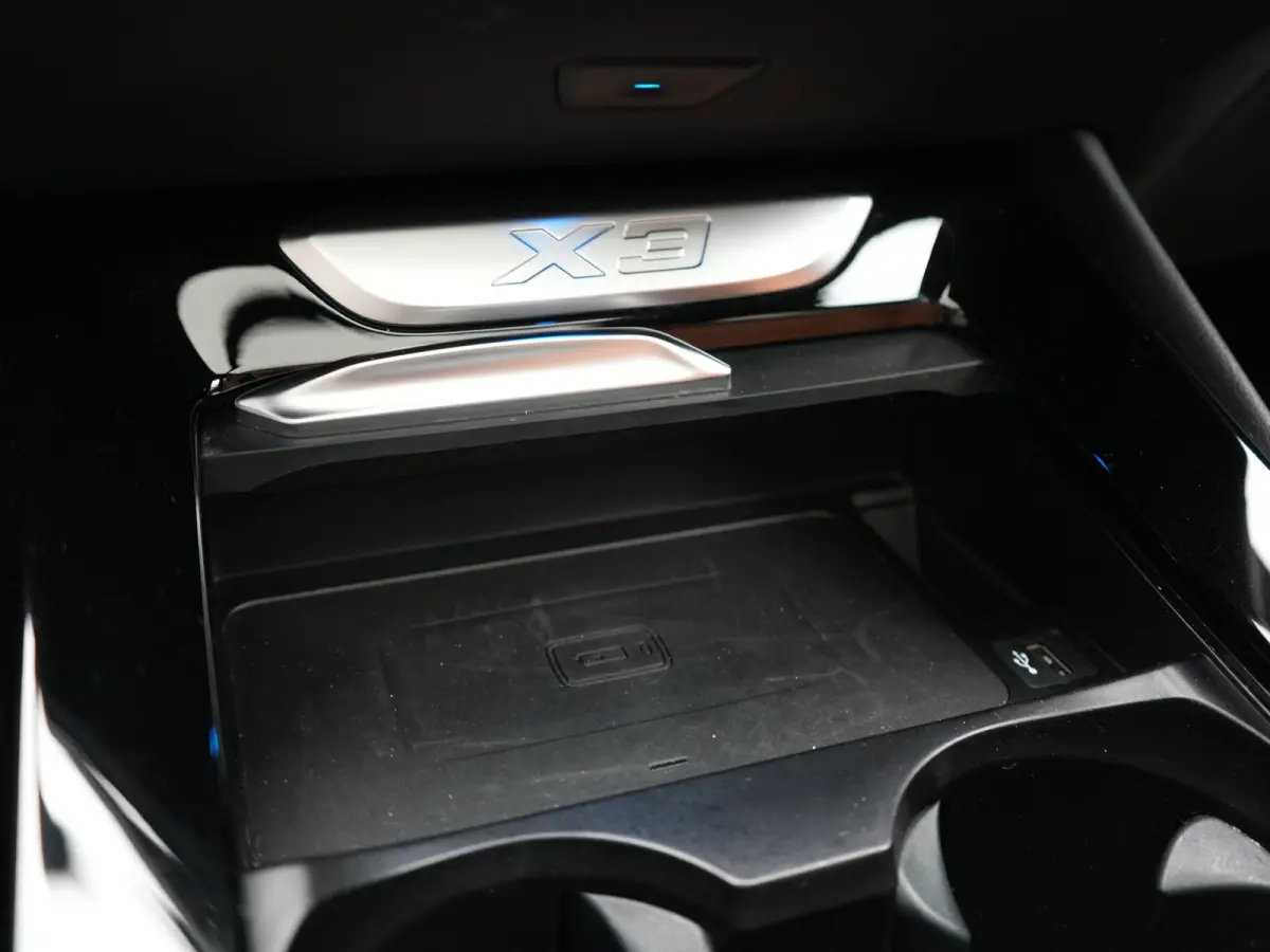 xDrive30e M Sport PHEV 293pk Dealer O.H. | Panodak | Adaptive Cruise | Head Up | 360 Camera | Harman / Kardon | Lederen Competition Stoelen Memory & Verewarmd | Stuur Verwarmd | Blis | Adapt