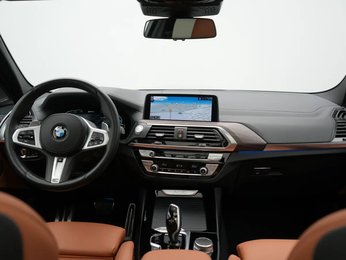 xDrive30e M Sport PHEV 293pk Dealer O.H. | Panodak | Adaptive Cruise | Head Up | 360 Camera | Harman / Kardon | Lederen Competition Stoelen Memory & Verewarmd | Stuur Verwarmd | Blis | Adapt