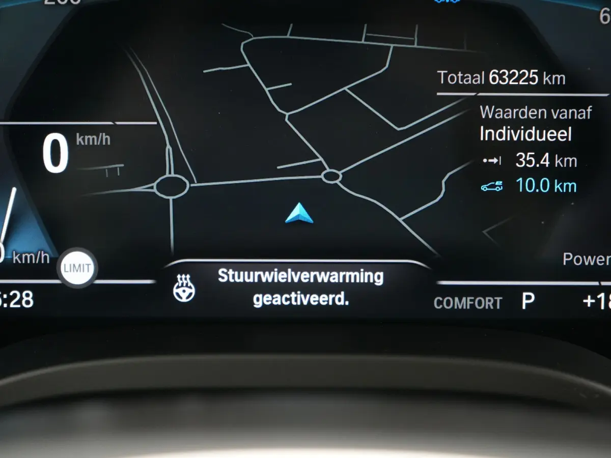 xDrive30e M Sport PHEV 293pk Dealer O.H. | Panodak | Adaptive Cruise | Head Up | 360 Camera | Harman / Kardon | Lederen Competition Stoelen Memory & Verewarmd | Stuur Verwarmd | Blis | Adapt