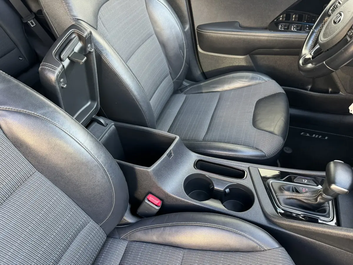 1.6 GDi Hybrid First Edition Trekhaak Camera Carplay Cruise Lane assist