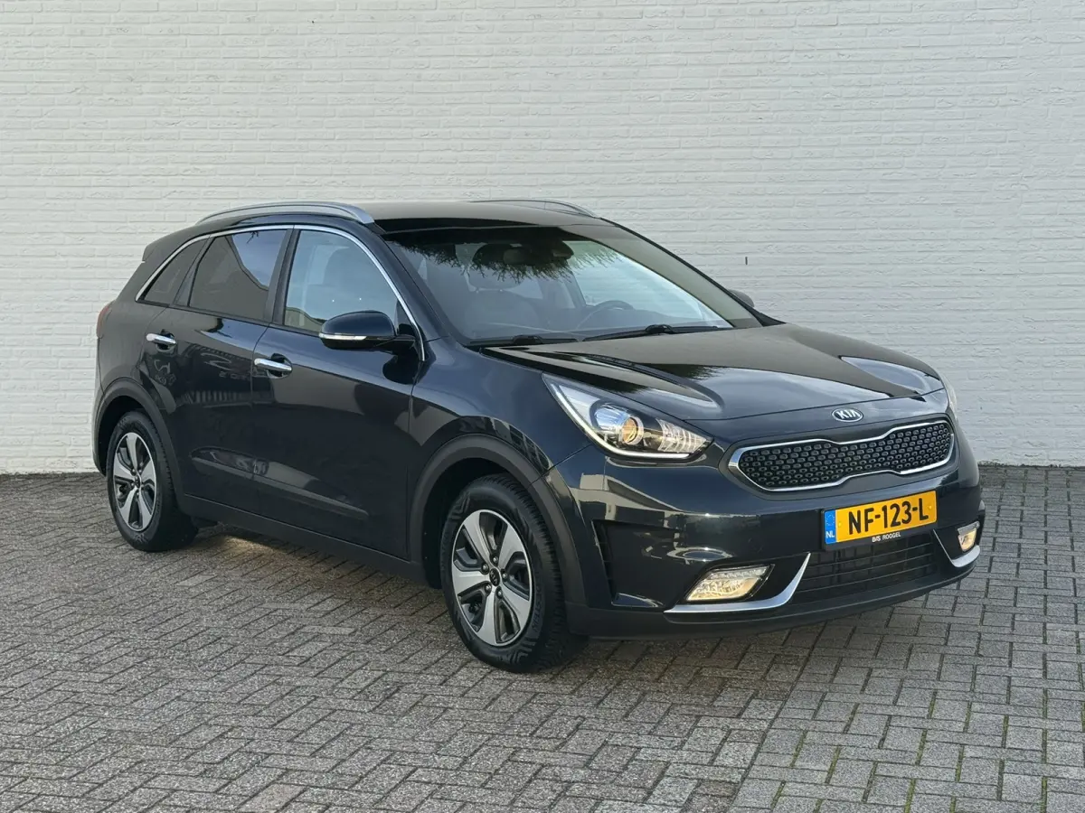 1.6 GDi Hybrid First Edition Trekhaak Camera Carplay Cruise Lane assist