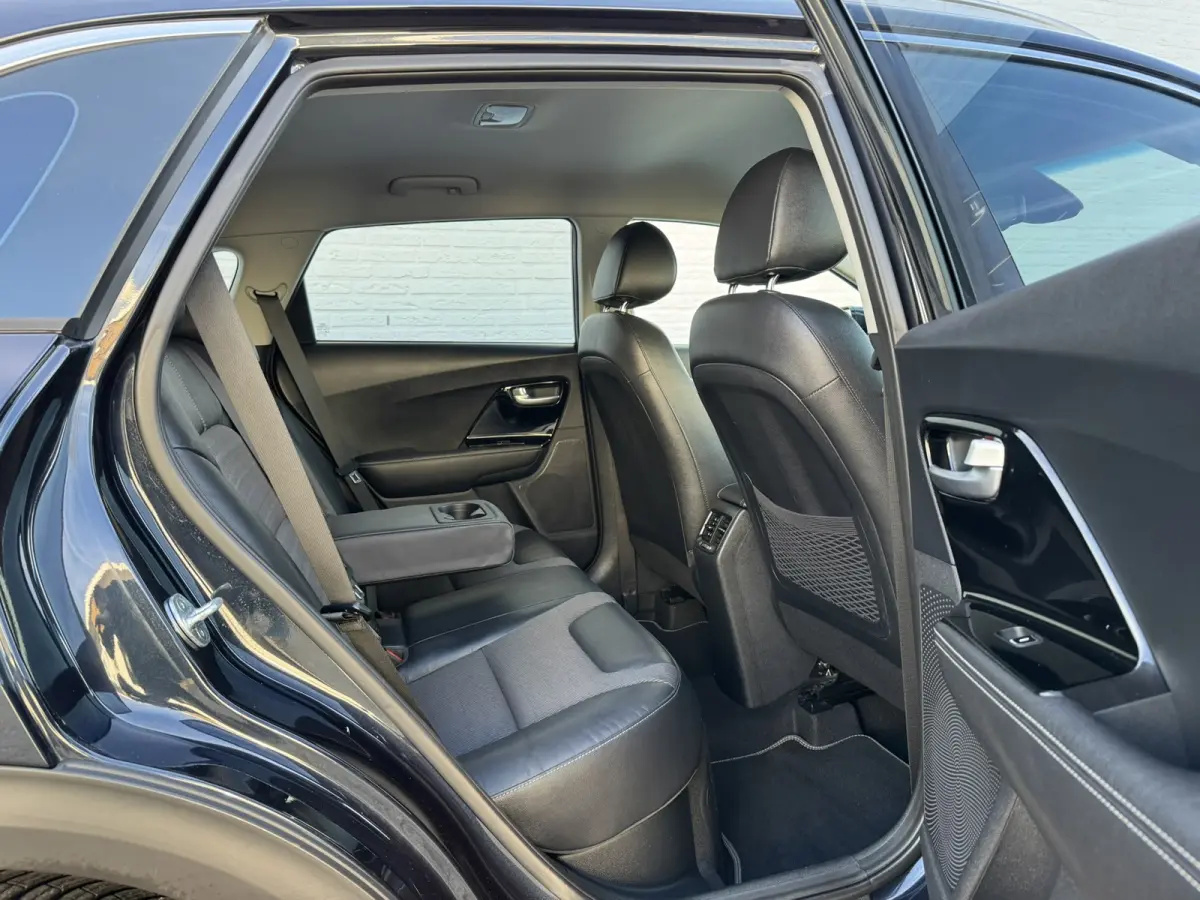 1.6 GDi Hybrid First Edition Trekhaak Camera Carplay Cruise Lane assist