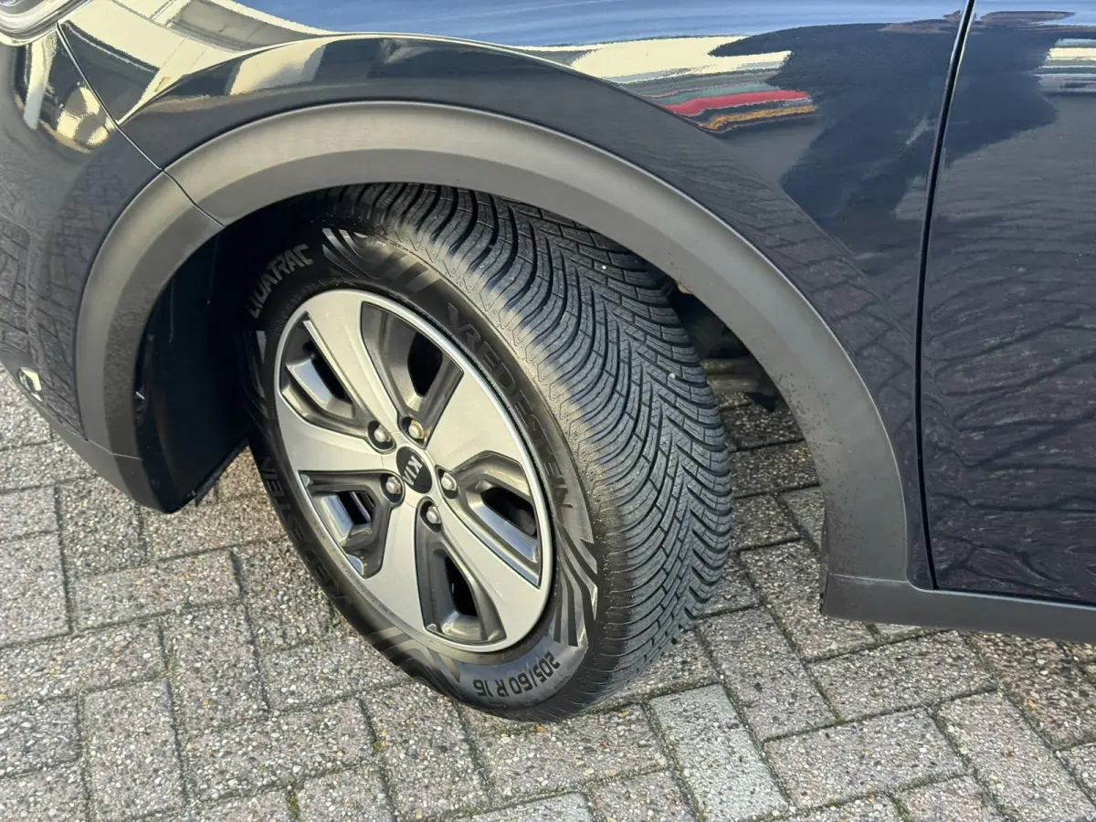 1.6 GDi Hybrid First Edition Trekhaak Camera Carplay Cruise Lane assist