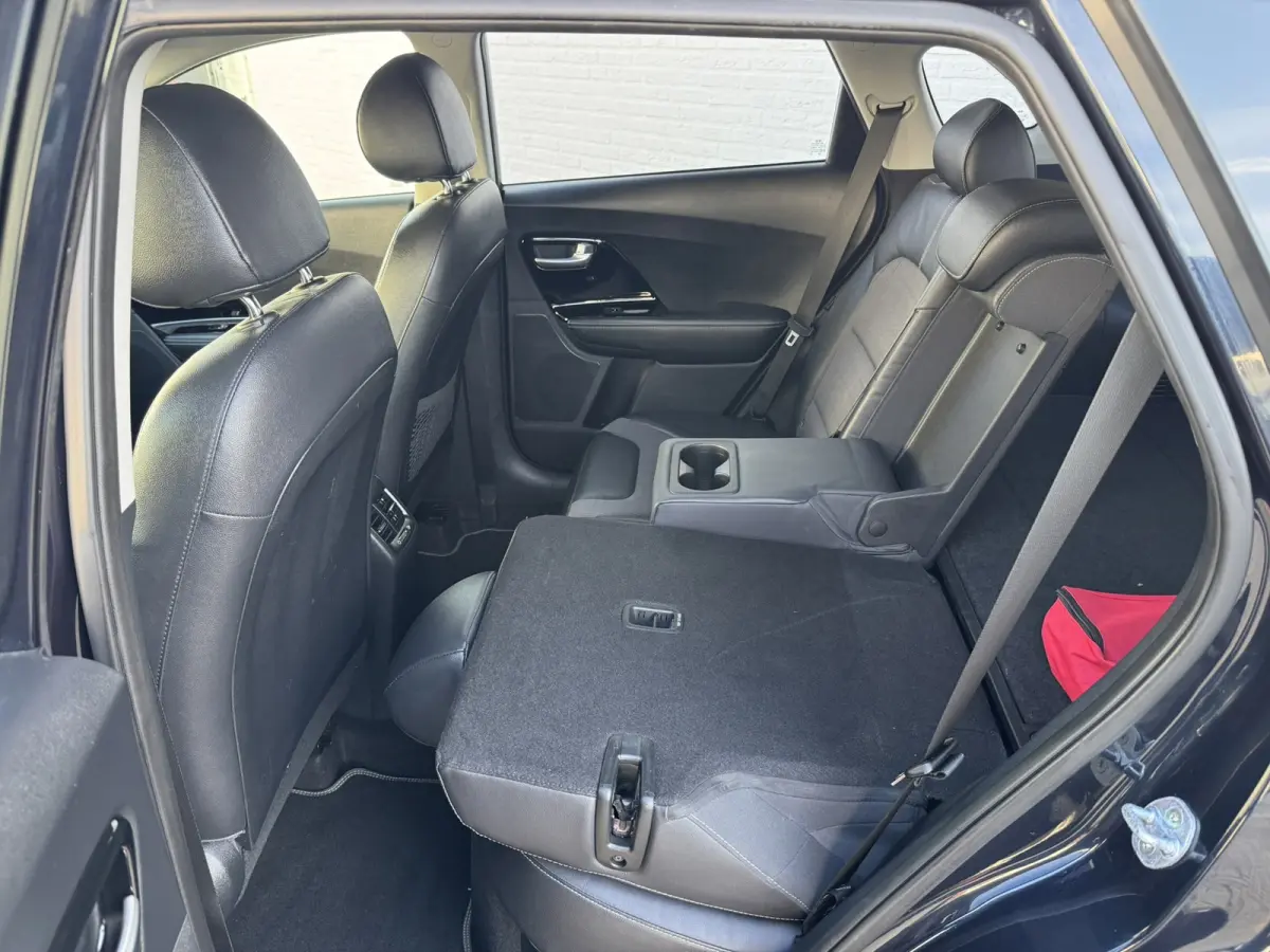 1.6 GDi Hybrid First Edition Trekhaak Camera Carplay Cruise Lane assist