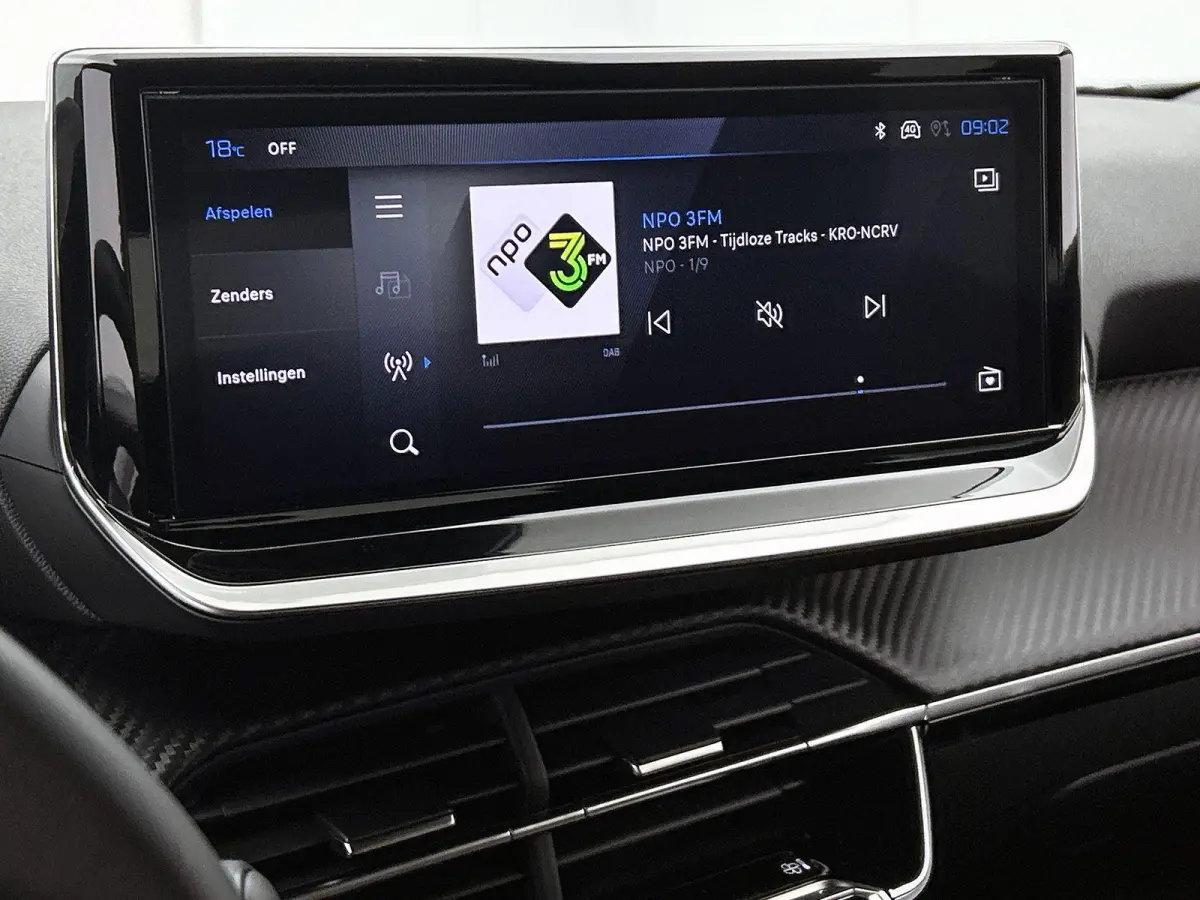 SUV EV Allure Avantage 54 kWh 156pk | Accu 98% | Lage kilometerstand! | 406km WLTP Actieradius | Navigatie | 360° Camera | Climate Control | Adaptieve Cruise Control | Parkeersensoren v+a |