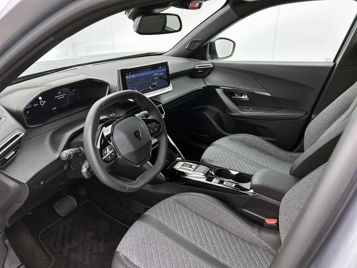 SUV EV Allure Avantage 54 kWh 156pk | Accu 98% | Lage kilometerstand! | 406km WLTP Actieradius | Navigatie | 360° Camera | Climate Control | Adaptieve Cruise Control | Parkeersensoren v+a |