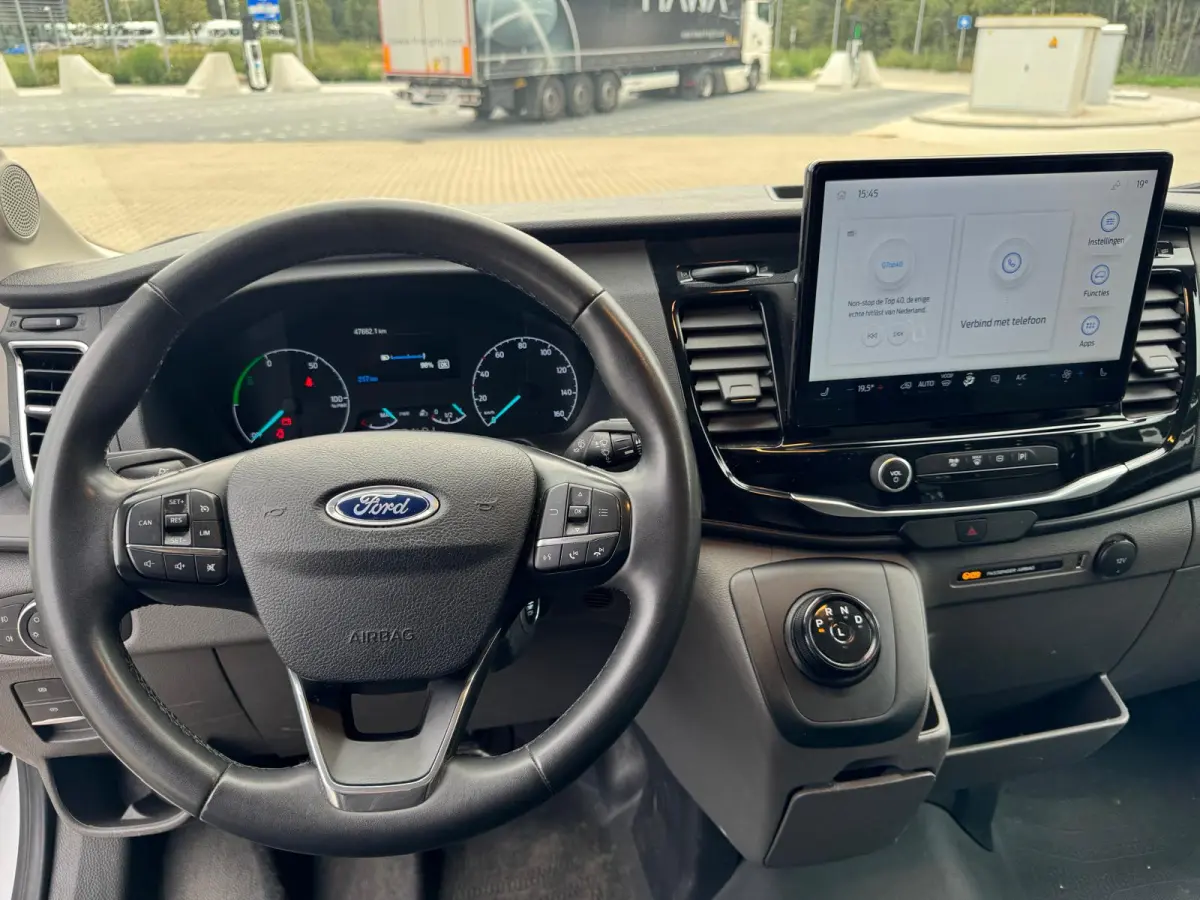 350 L4H3 Trend 68 kWh 184PK | Camera | Carplay |