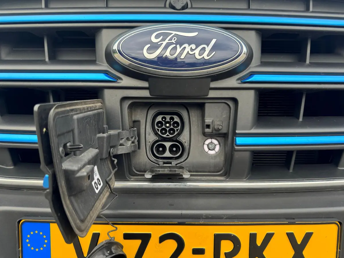 350 L4H3 Trend 68 kWh 184PK | Camera | Carplay |