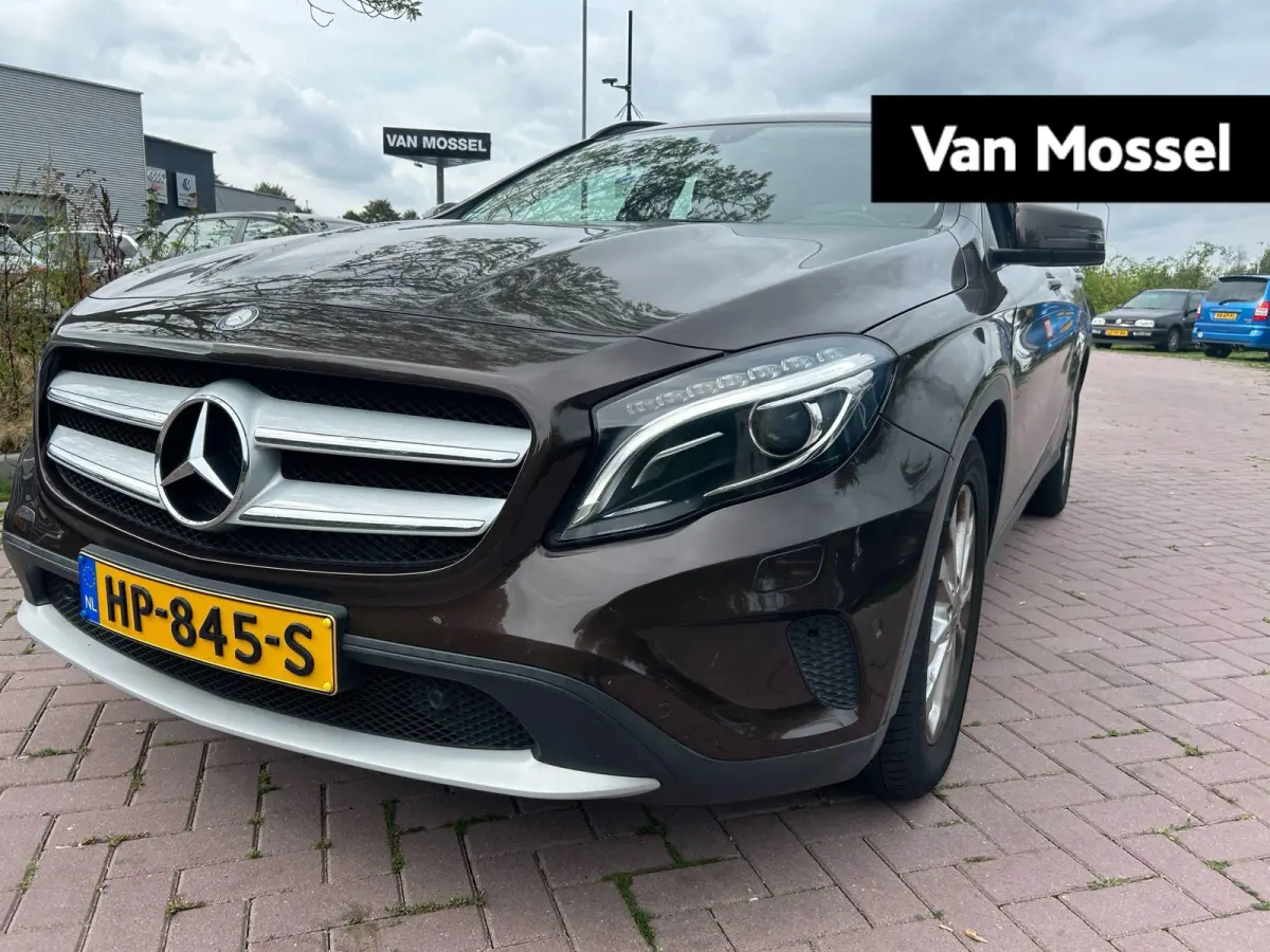 200 Ambition VERWACHT !! | AUTOMAAT | TREKHAAK | LEDER | NAVIGATIE | STOELVERWARMING | AIRCO | RADIO | PDC | CAMERA | 12 MAANDEN BOVAG GARANTIE |