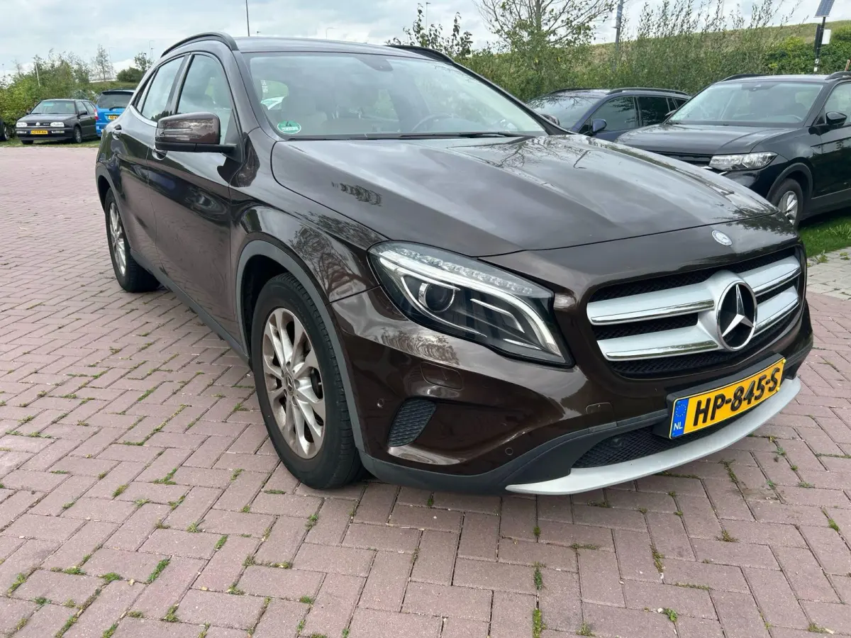 200 Ambition VERWACHT !! | AUTOMAAT | TREKHAAK | LEDER | NAVIGATIE | STOELVERWARMING | AIRCO | RADIO | PDC | CAMERA | 12 MAANDEN BOVAG GARANTIE |