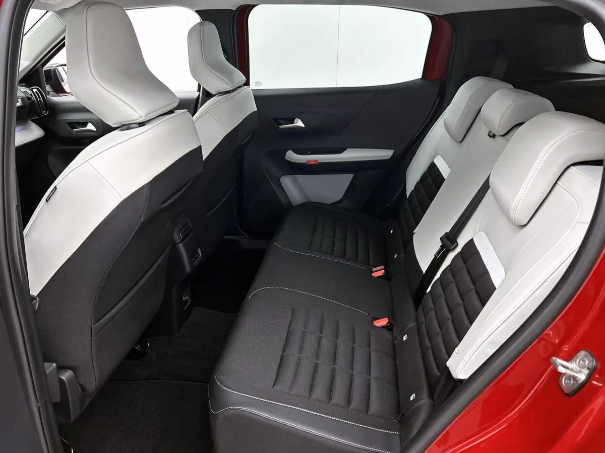SUV Max Hybrid 145pk Automaat | Navigatie | Achteruitrijcamera | Winterpakket | Climate Control | Cruise Control | Parkeersensoren v+a | Dodehoeksensor | Bluetooth | Draadloze Apple Carplay 