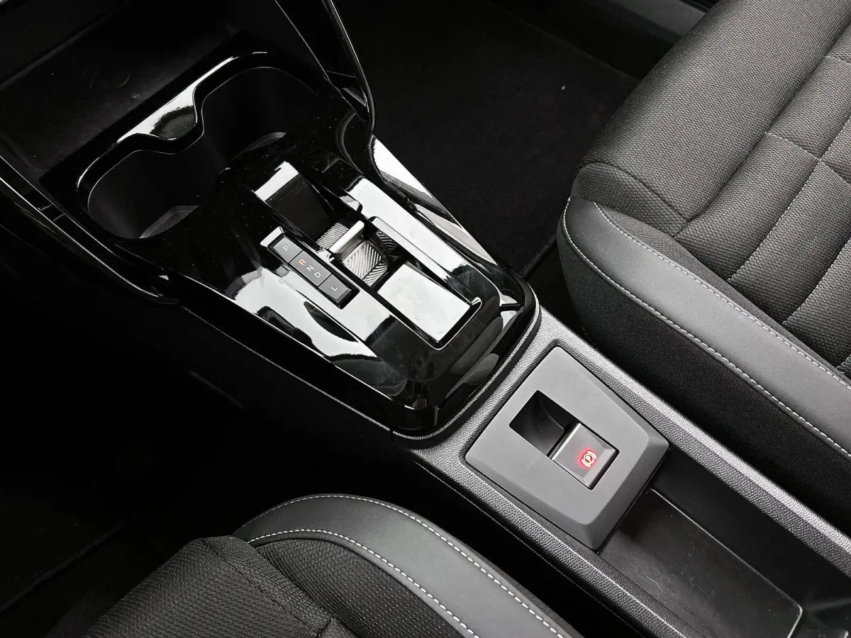 SUV Max Hybrid 145pk Automaat | Navigatie | Achteruitrijcamera | Winterpakket | Climate Control | Cruise Control | Parkeersensoren v+a | Dodehoeksensor | Bluetooth | Draadloze Apple Carplay 