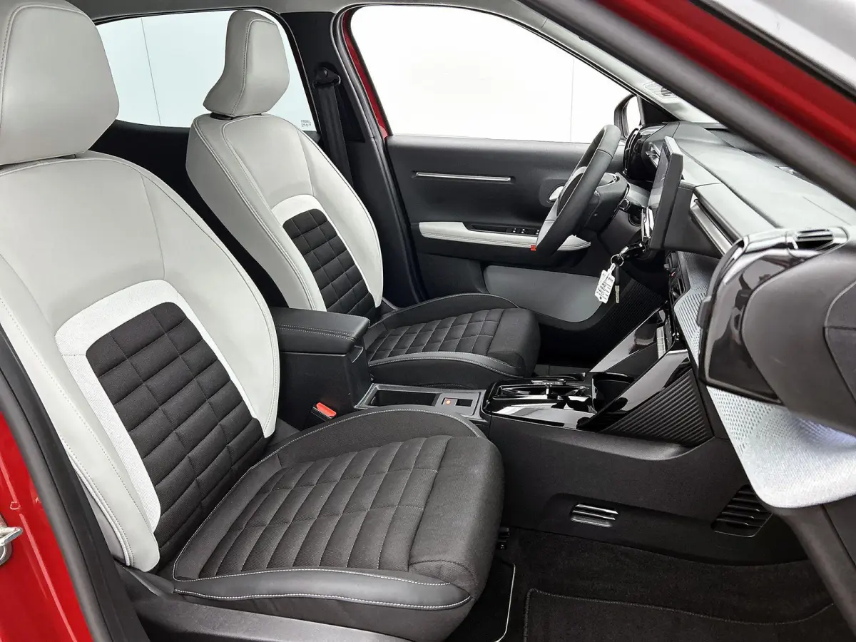 SUV Max Hybrid 145pk Automaat | Navigatie | Achteruitrijcamera | Winterpakket | Climate Control | Cruise Control | Parkeersensoren v+a | Dodehoeksensor | Bluetooth | Draadloze Apple Carplay 