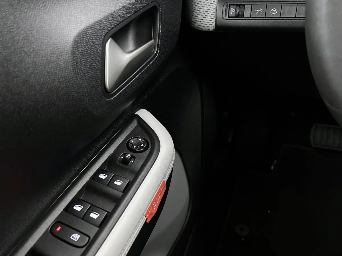 SUV Max Hybrid 145pk Automaat | Navigatie | Achteruitrijcamera | Winterpakket | Climate Control | Cruise Control | Parkeersensoren v+a | Dodehoeksensor | Bluetooth | Draadloze Apple Carplay 