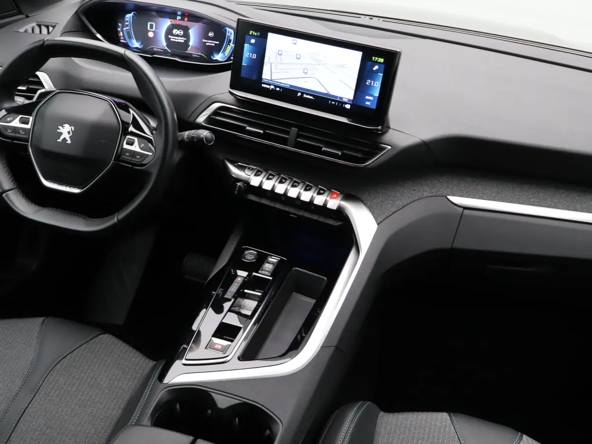 1.6 HYbrid 225 Allure Pack Business Camera | Climate Control | Cruise Control | Navigatie | Parkeersensoren Voor en Achter | Dodehoekbewaking | Half Leder | 18" Lichtmetalen Velgen