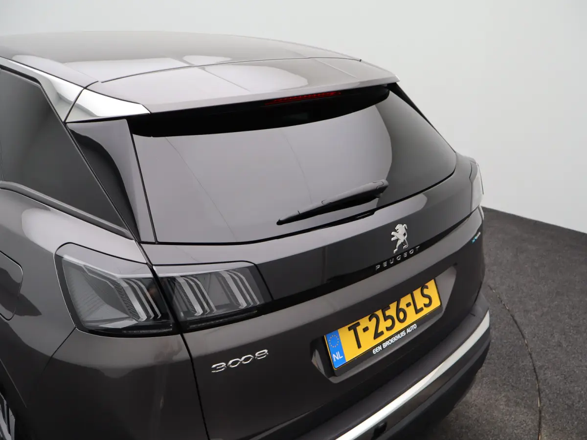 1.6 HYbrid 225 Allure Pack Business Camera | Climate Control | Cruise Control | Navigatie | Parkeersensoren Voor en Achter | Dodehoekbewaking | Half Leder | 18" Lichtmetalen Velgen