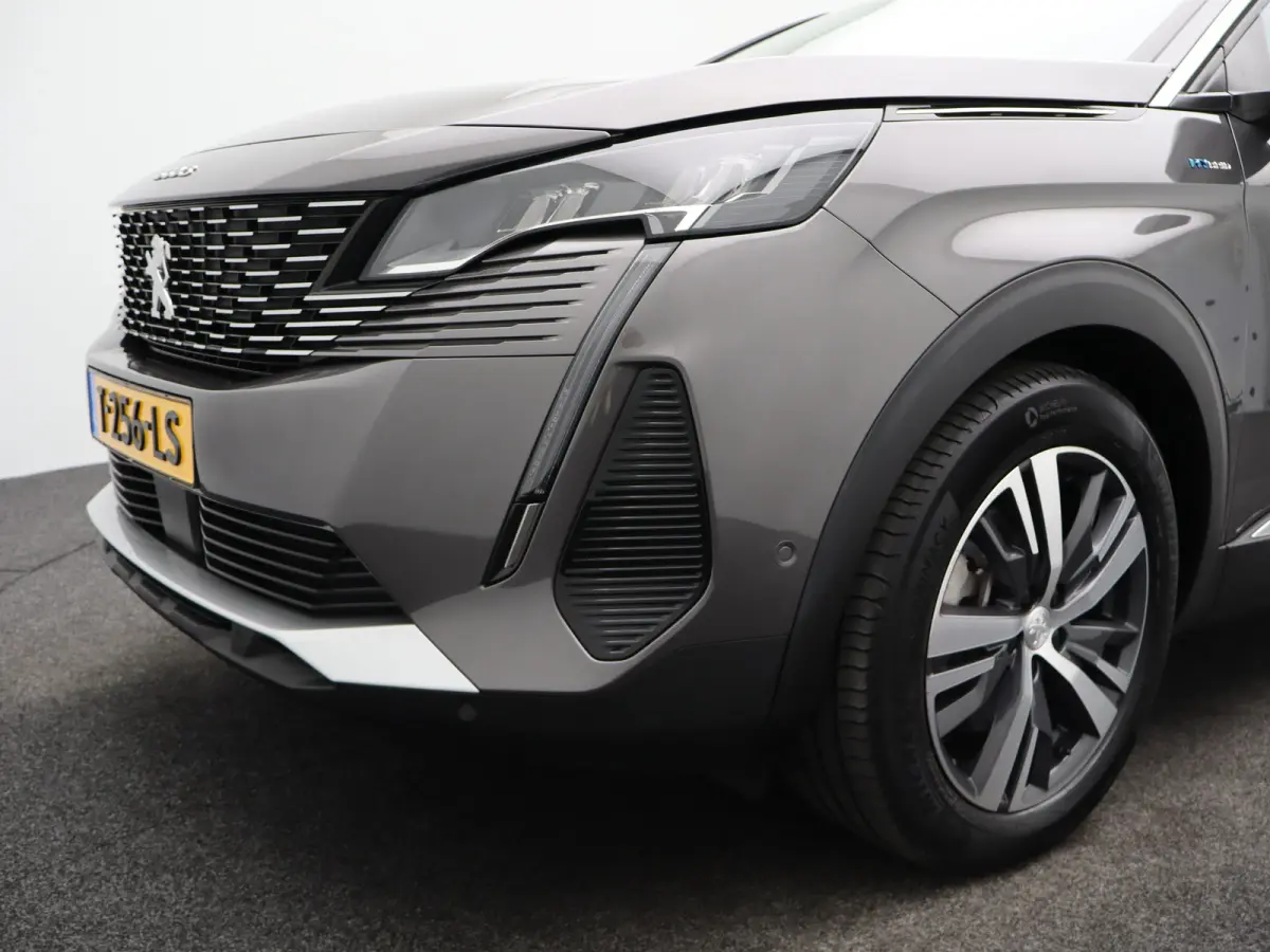 1.6 HYbrid 225 Allure Pack Business Camera | Climate Control | Cruise Control | Navigatie | Parkeersensoren Voor en Achter | Dodehoekbewaking | Half Leder | 18" Lichtmetalen Velgen
