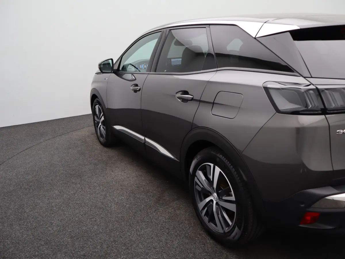 1.6 HYbrid 225 Allure Pack Business Camera | Climate Control | Cruise Control | Navigatie | Parkeersensoren Voor en Achter | Dodehoekbewaking | Half Leder | 18" Lichtmetalen Velgen