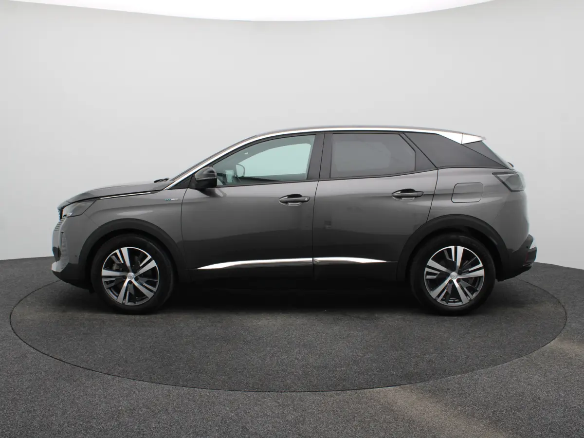 1.6 HYbrid 225 Allure Pack Business Camera | Climate Control | Cruise Control | Navigatie | Parkeersensoren Voor en Achter | Dodehoekbewaking | Half Leder | 18" Lichtmetalen Velgen
