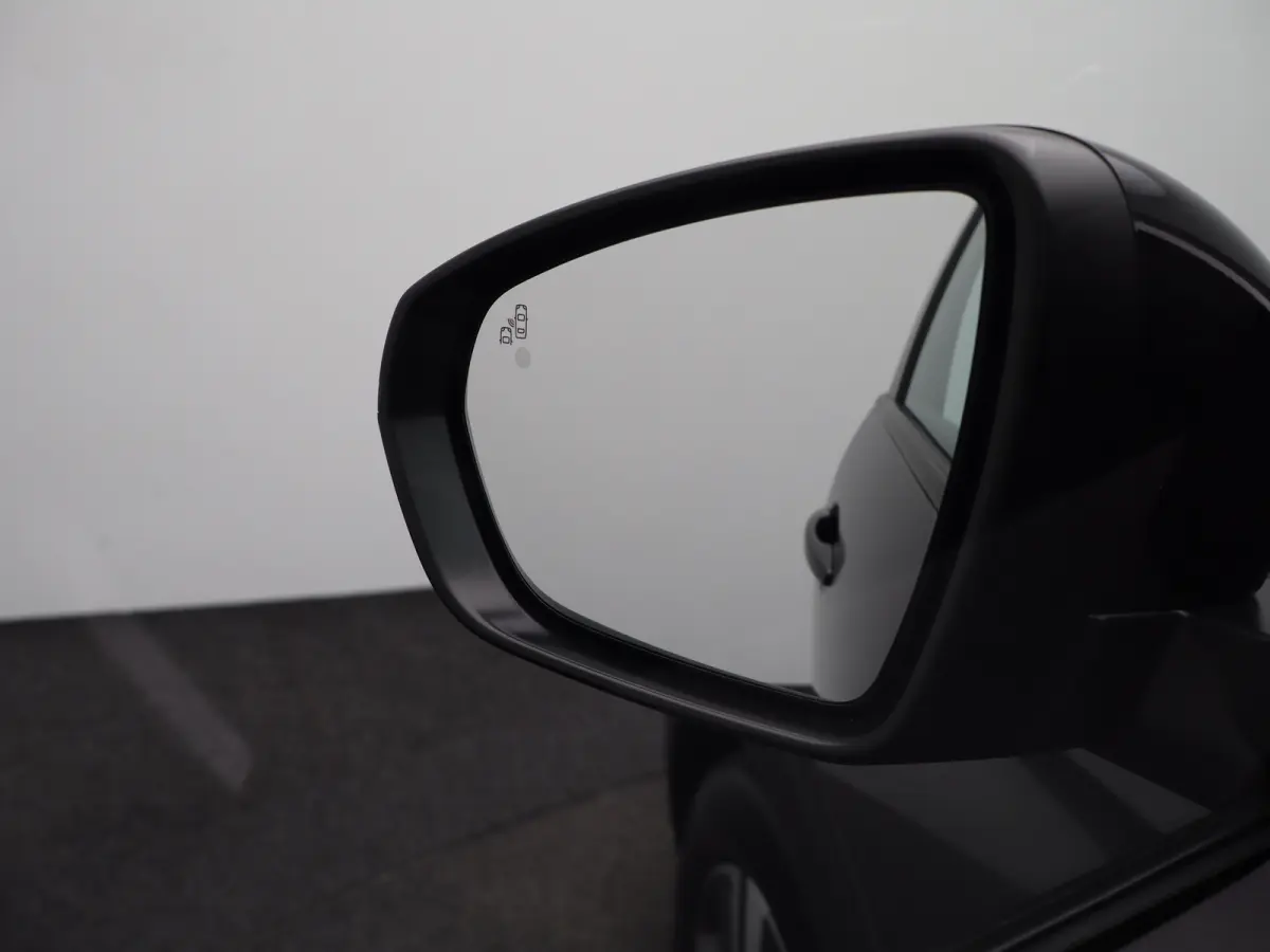 1.6 HYbrid 225 Allure Pack Business Camera | Climate Control | Cruise Control | Navigatie | Parkeersensoren Voor en Achter | Dodehoekbewaking | Half Leder | 18" Lichtmetalen Velgen