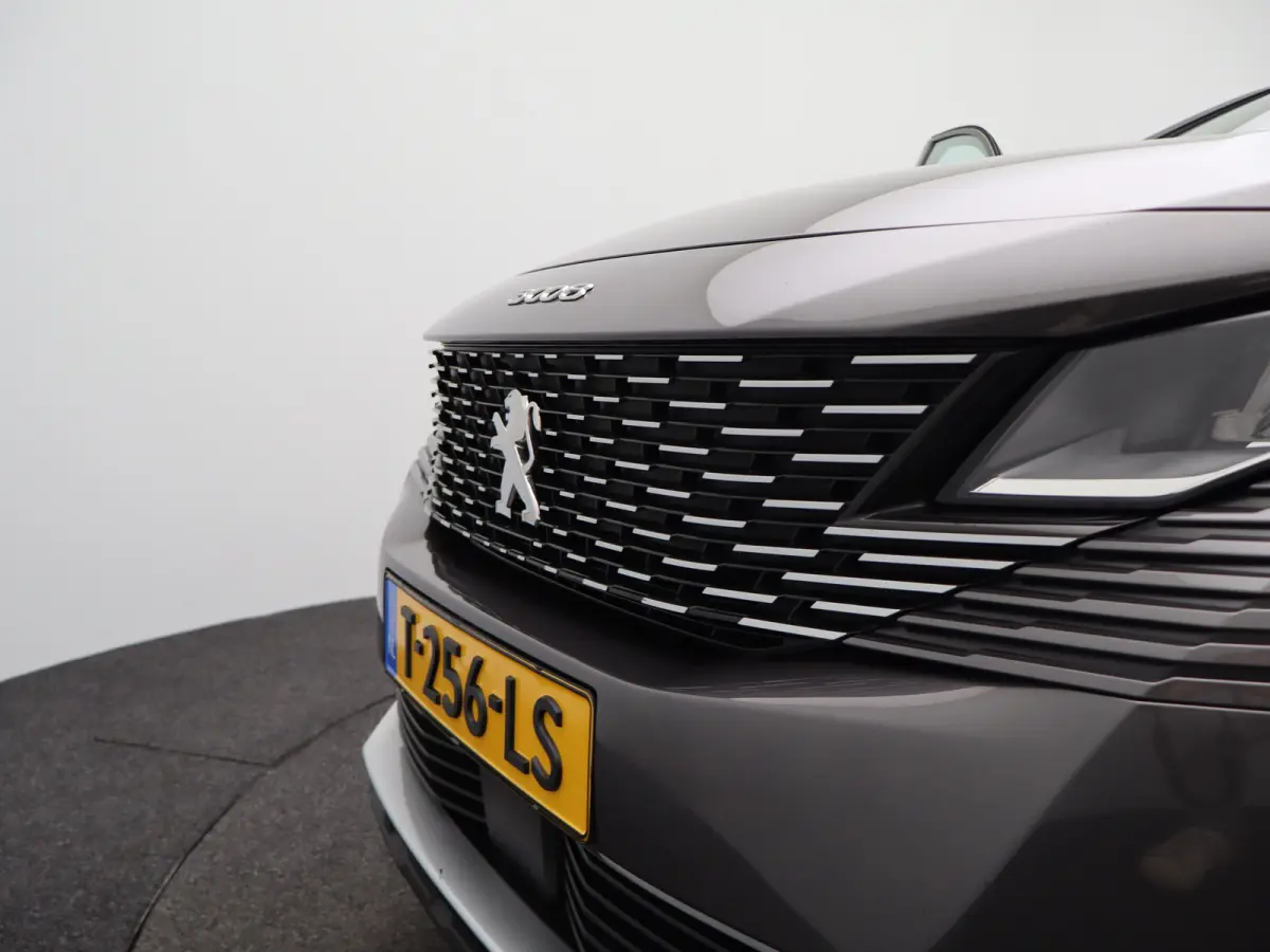 1.6 HYbrid 225 Allure Pack Business Camera | Climate Control | Cruise Control | Navigatie | Parkeersensoren Voor en Achter | Dodehoekbewaking | Half Leder | 18" Lichtmetalen Velgen