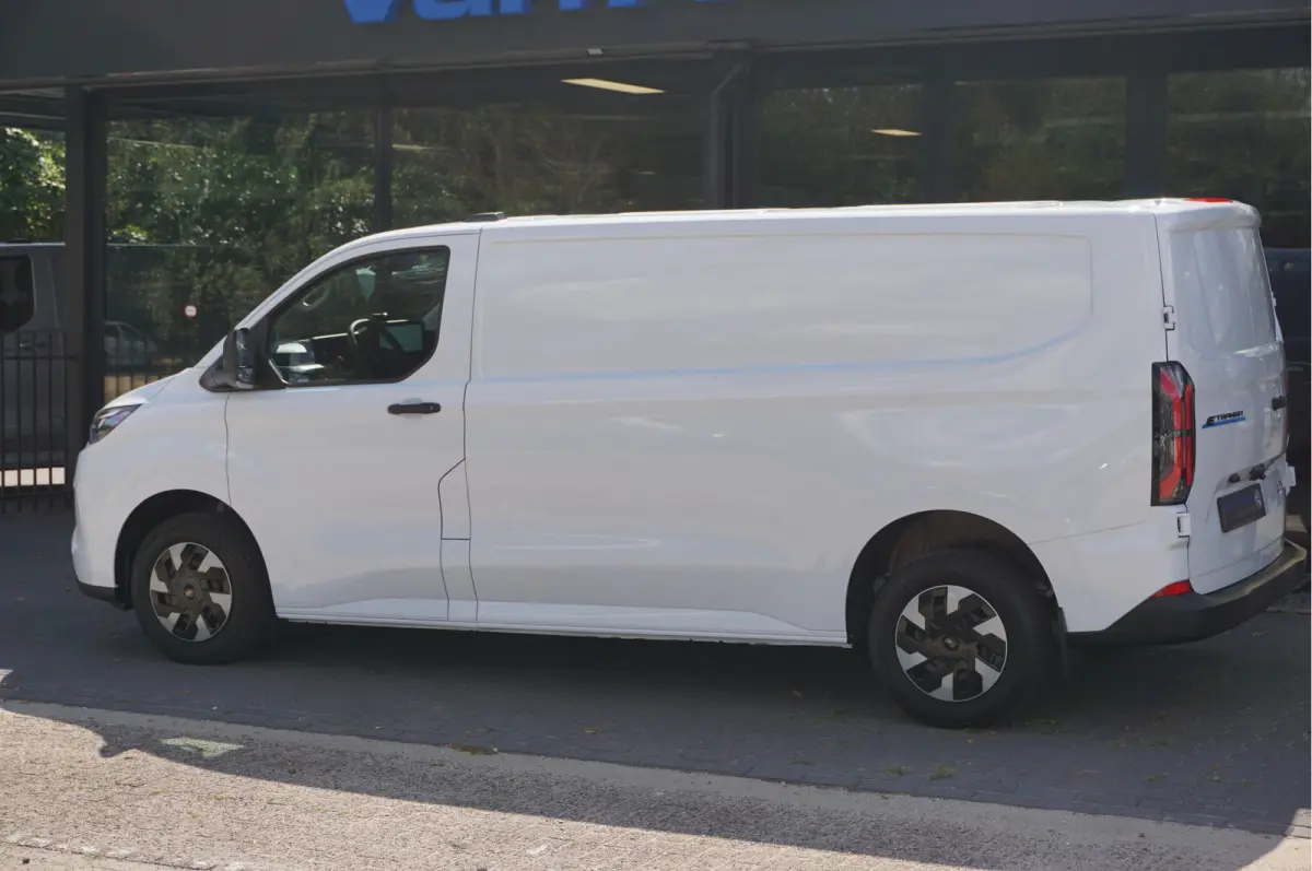 320L 218PK 71KWH Trend AUT Elektrisch BPM VRIJ!! Apple CP / Android A, LED, 2300KG Trekgewicht NR. EC01