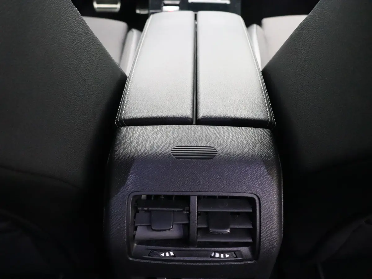 1.2 Turbo GS Trekhaak | All-seasons | Apple Carplay/Android Auto|telefoonintegratie premium | Cruise control adaptief met Stop&Go | Electronic climate controle