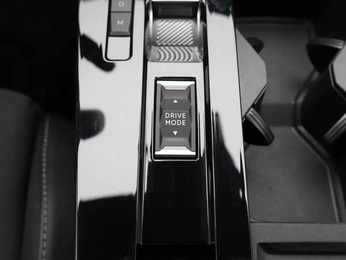 1.2 Turbo GS Trekhaak | All-seasons | Apple Carplay/Android Auto|telefoonintegratie premium | Cruise control adaptief met Stop&Go | Electronic climate controle