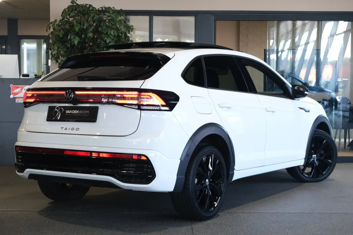 1.0 TSI 2x R-Line 110PK DSG Pano IQ Matrix Cam Navi ACC Virtual