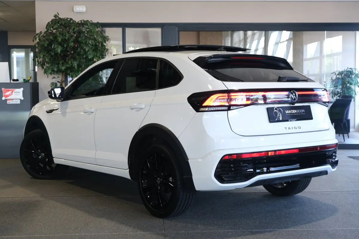 1.0 TSI 2x R-Line 110PK DSG Pano IQ Matrix Cam Navi ACC Virtual