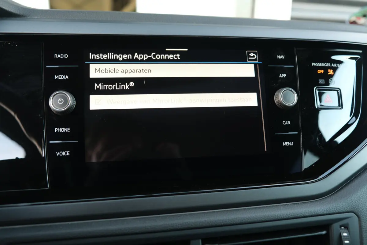 1.0 TSI 2x R-Line 110PK DSG Pano IQ Matrix Cam Navi ACC Virtual