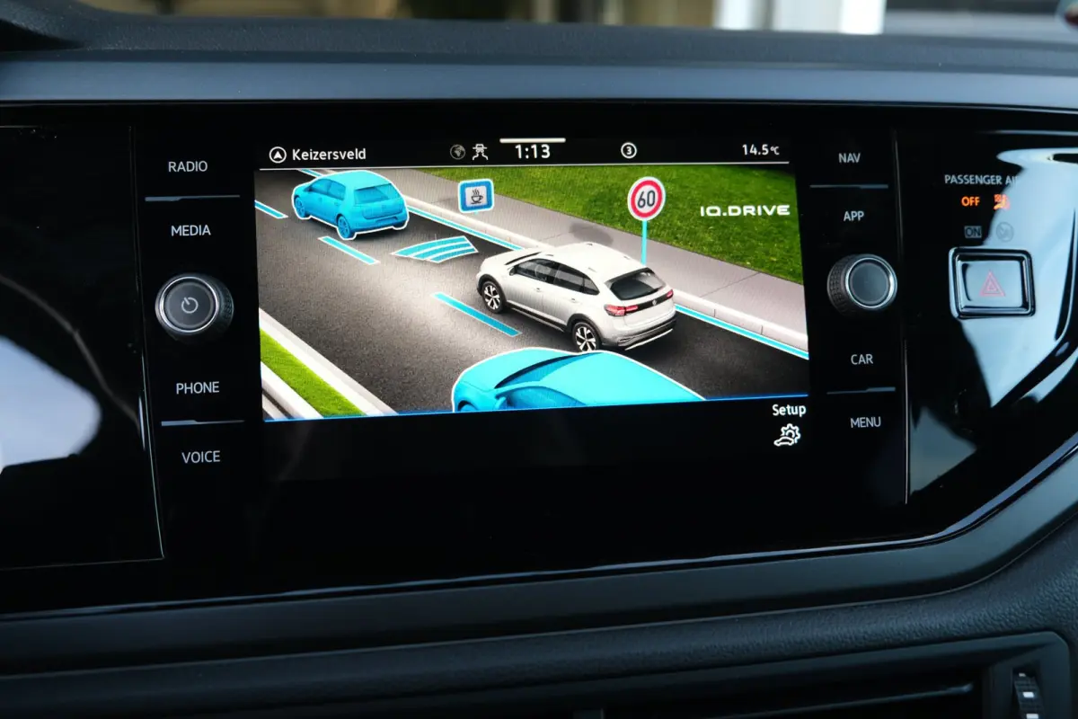 1.0 TSI 2x R-Line 110PK DSG Pano IQ Matrix Cam Navi ACC Virtual
