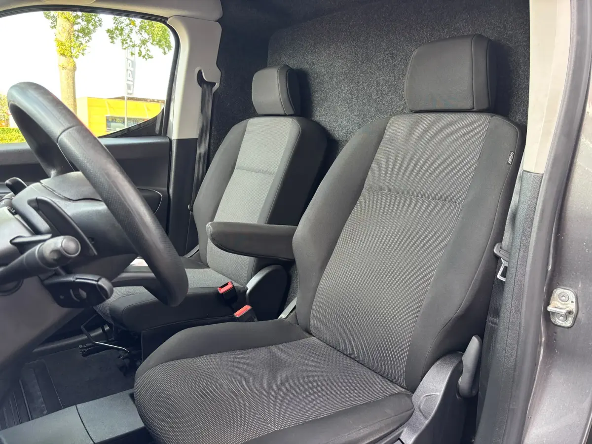 1.5 D-4D Live | Automaat | Apple Carplay | Parkeersensoren | Dubbele Schuifedur